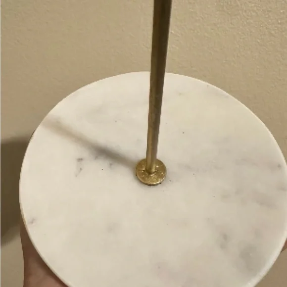 Gold Bow‎ Jewelry Stand - Picture 2 of 4